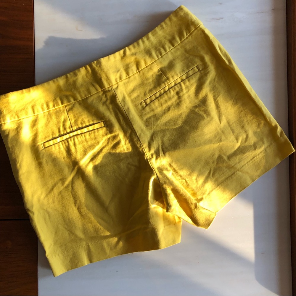 Pinup style high waisted shorts